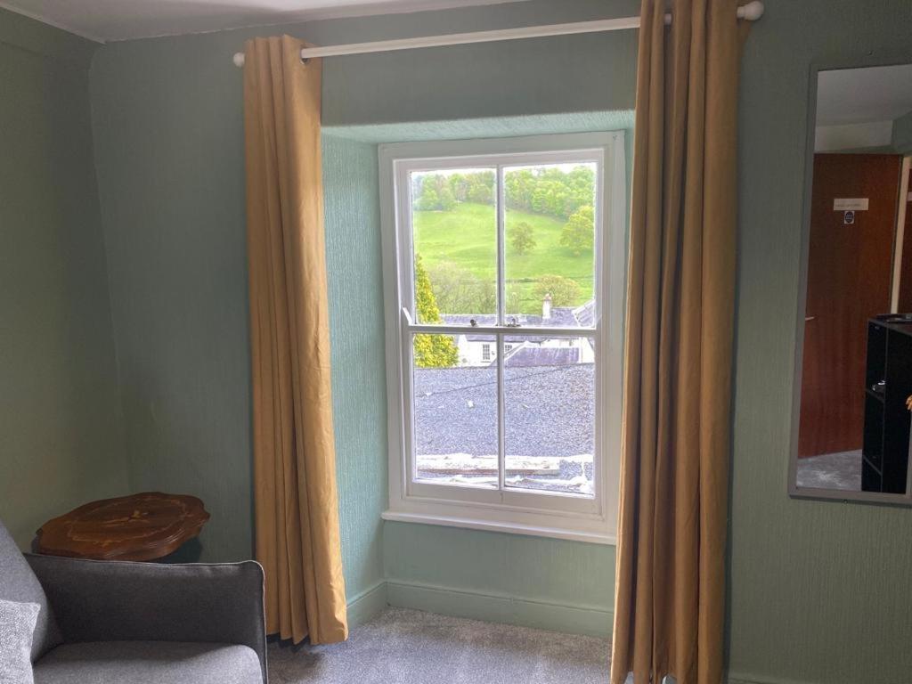 Hotel Kings Arms Llandysul Exterior foto